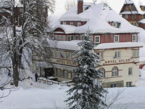 Отель Hotel Atlas, Печ Под Снежкой